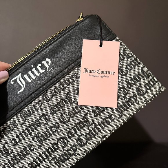 Juicy Couture Shout It Out Wristlet - Picture 3 of 11